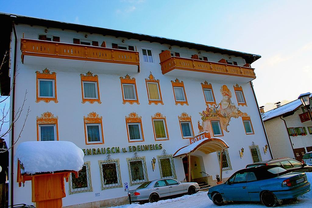 Hotel Garni Almenrausch Und Edelweiss Garmisch-Partenkirchen Bagian luar foto