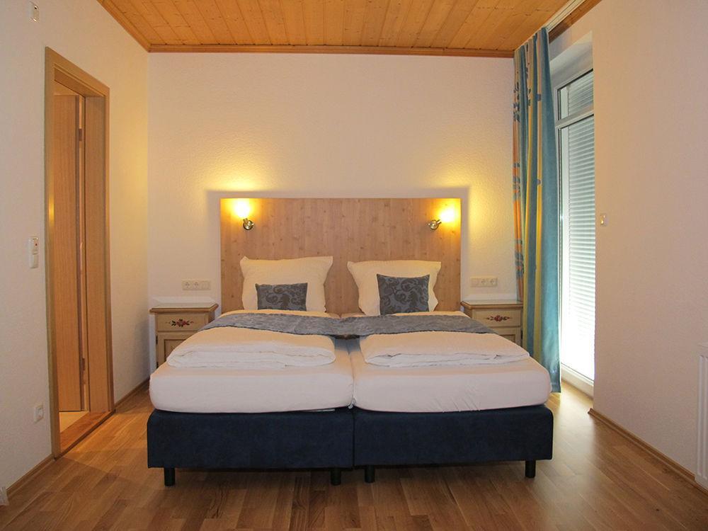 Hotel Garni Almenrausch Und Edelweiss Garmisch-Partenkirchen Bagian luar foto