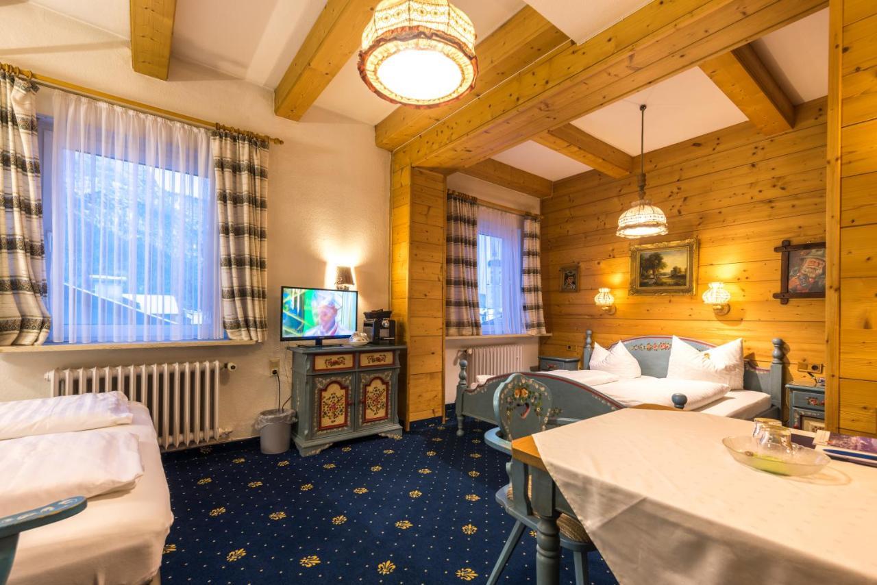 Hotel Garni Almenrausch Und Edelweiss Garmisch-Partenkirchen Bagian luar foto