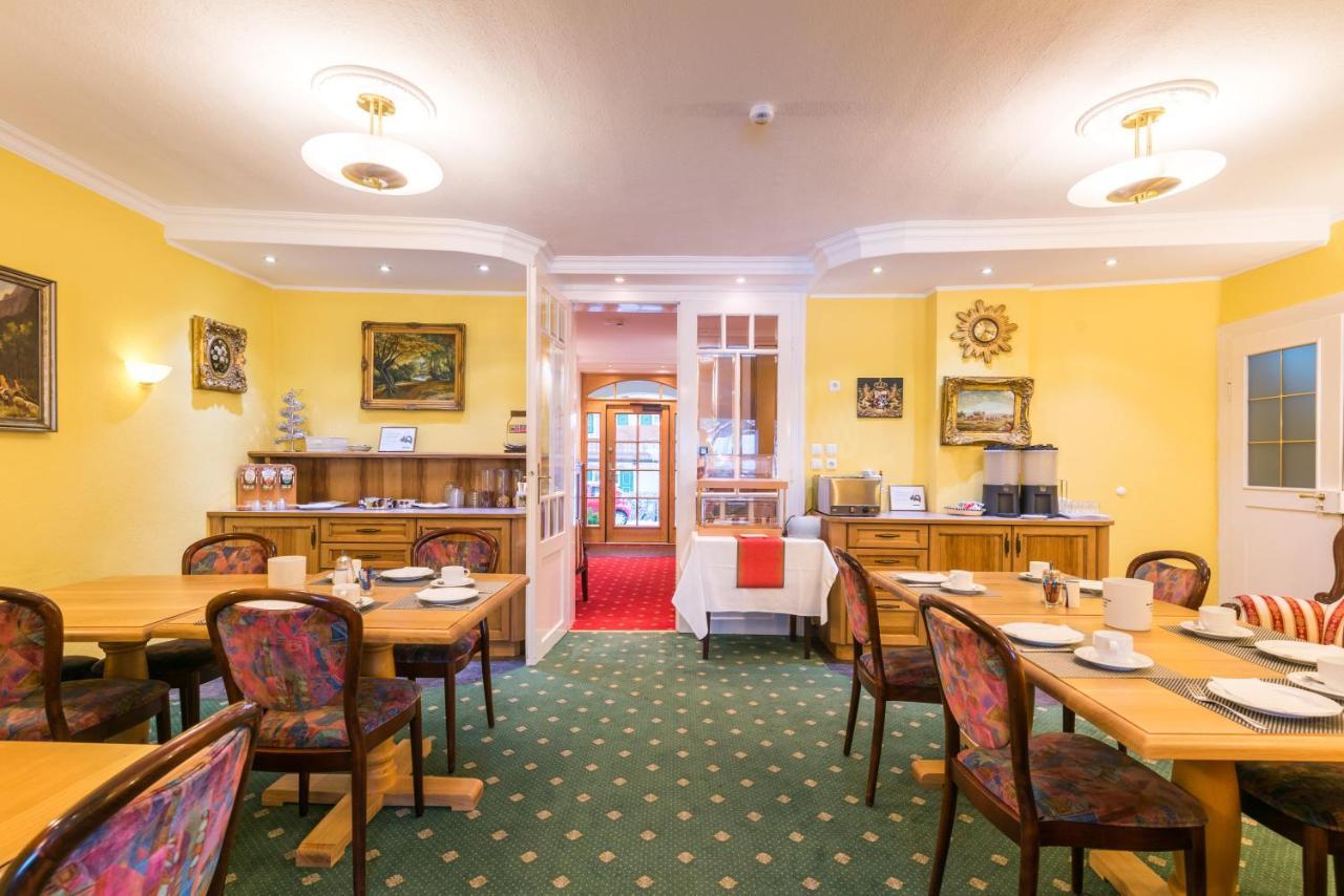 Hotel Garni Almenrausch Und Edelweiss Garmisch-Partenkirchen Bagian luar foto