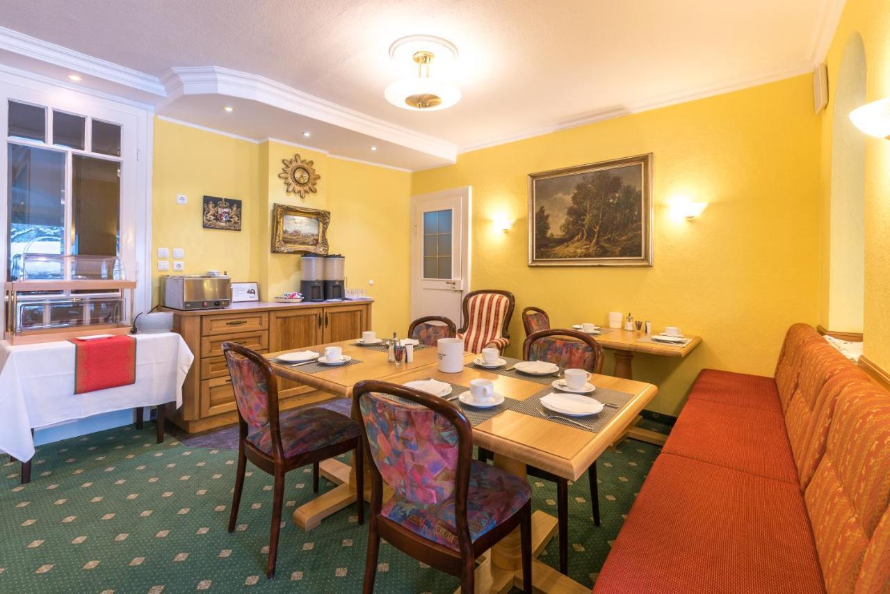 Hotel Garni Almenrausch Und Edelweiss Garmisch-Partenkirchen Bagian luar foto